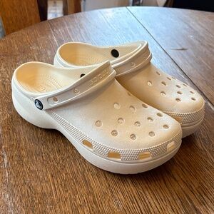 Crocs Women's Classic Platform Shimmer Clog size 10